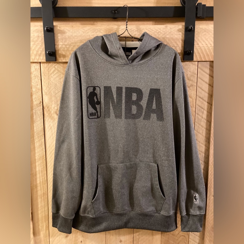 Vintage NBA Hoodie Sweatshirt. Men’s Size XLarge. Well Kept!